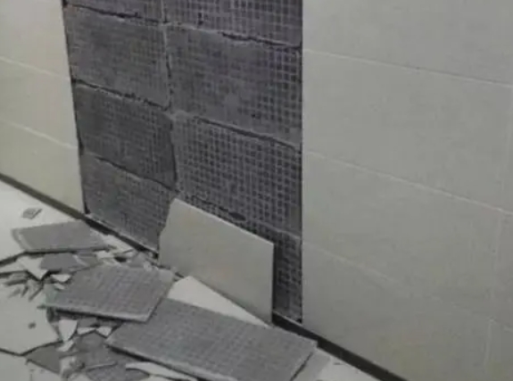 贡井瓷砖空鼓维修公司分享下贡井墙砖松动维修的知识